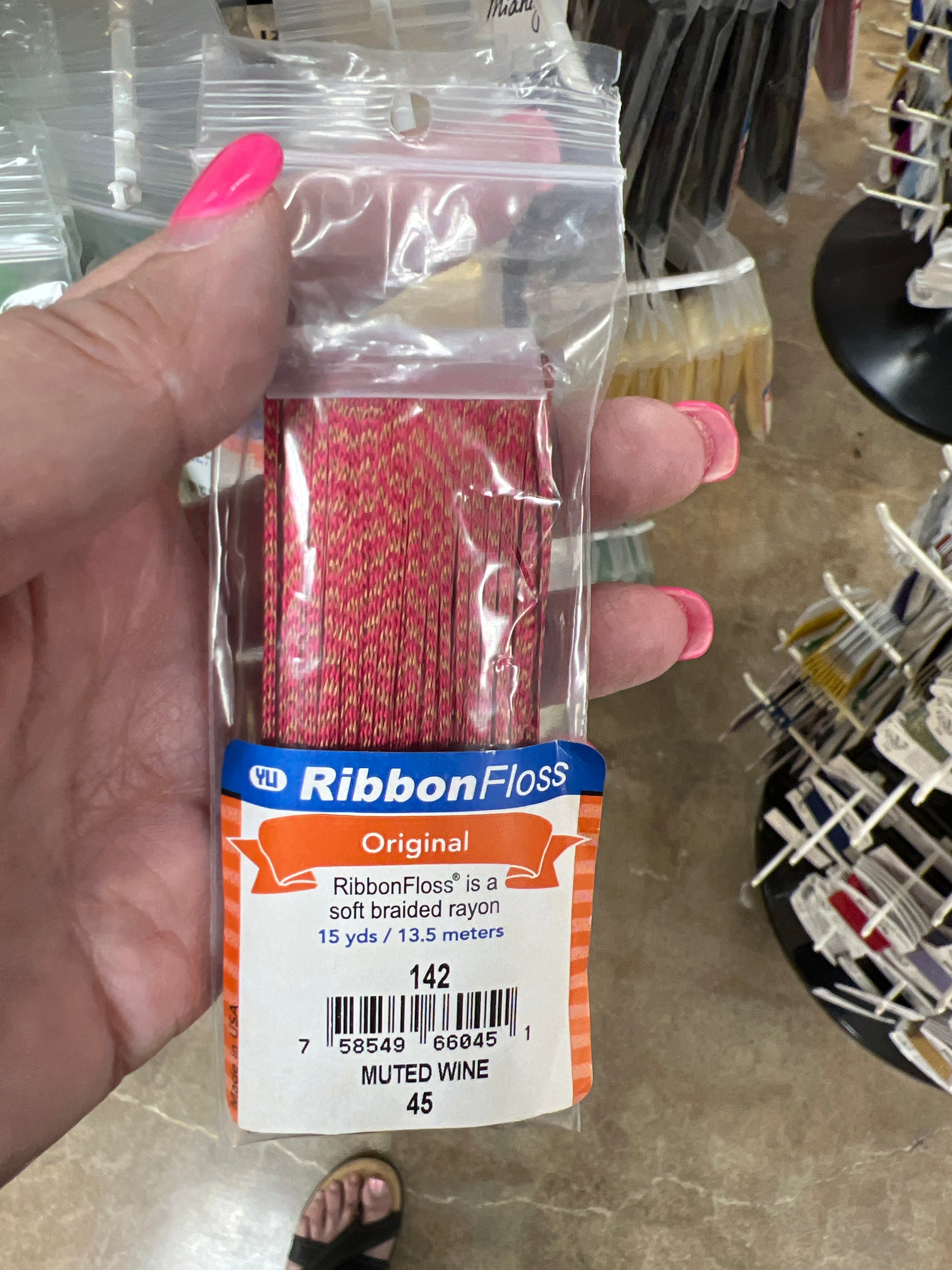 Ribbon Floss 142-045 Muted Wine
