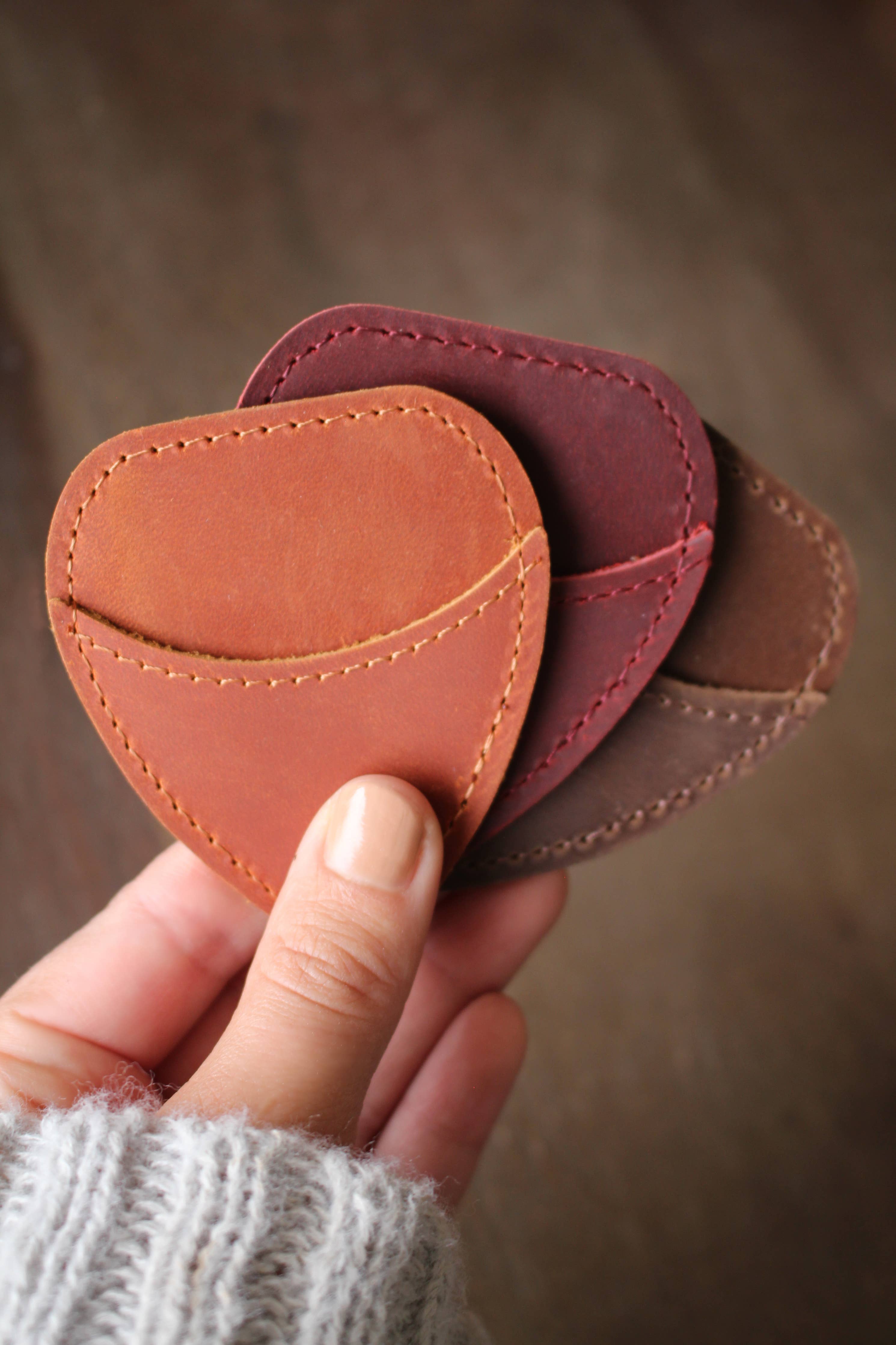 Mini Scissor Keeper - Chestnut