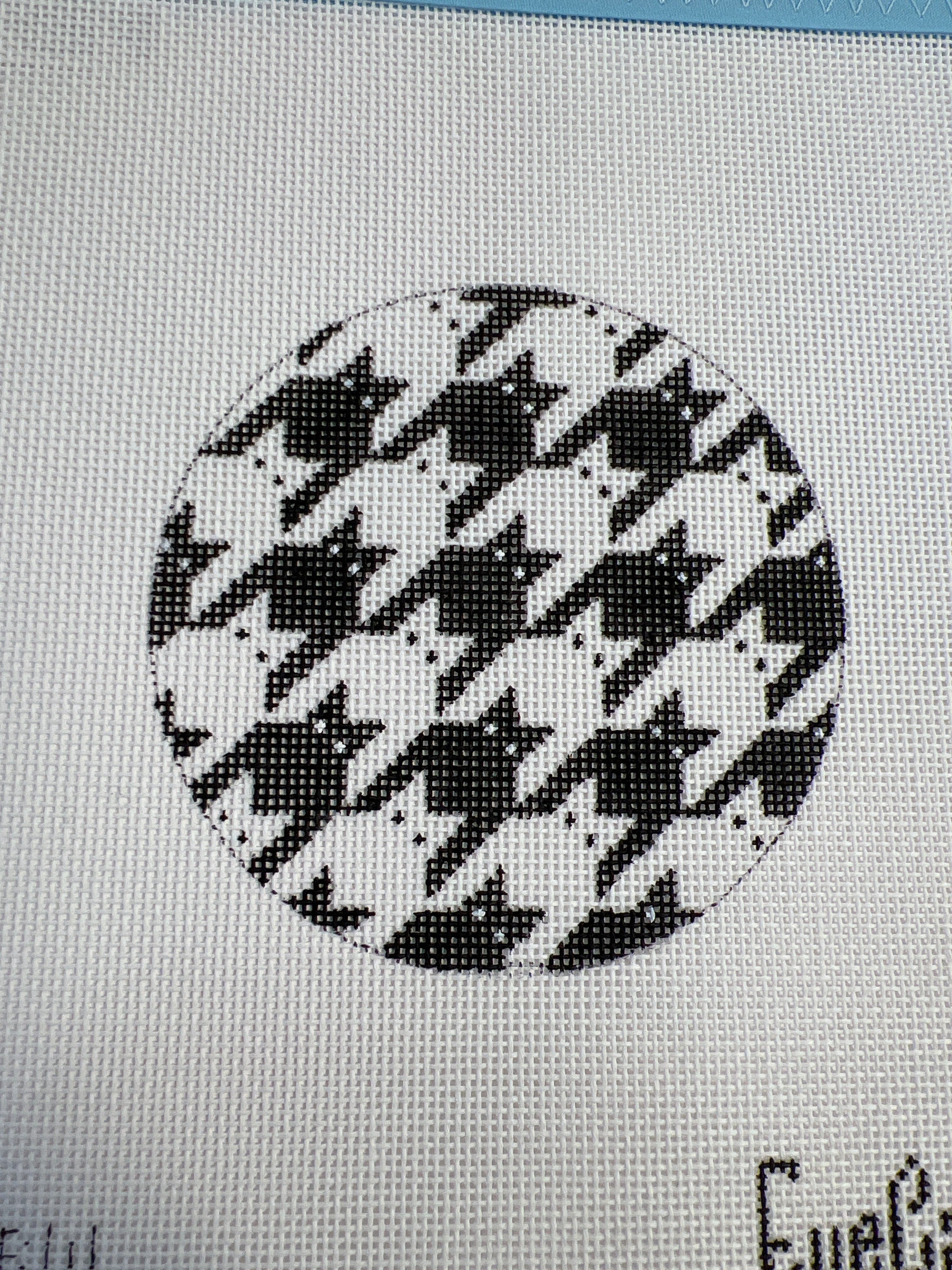 Cats-tooth Round Ornament B&W