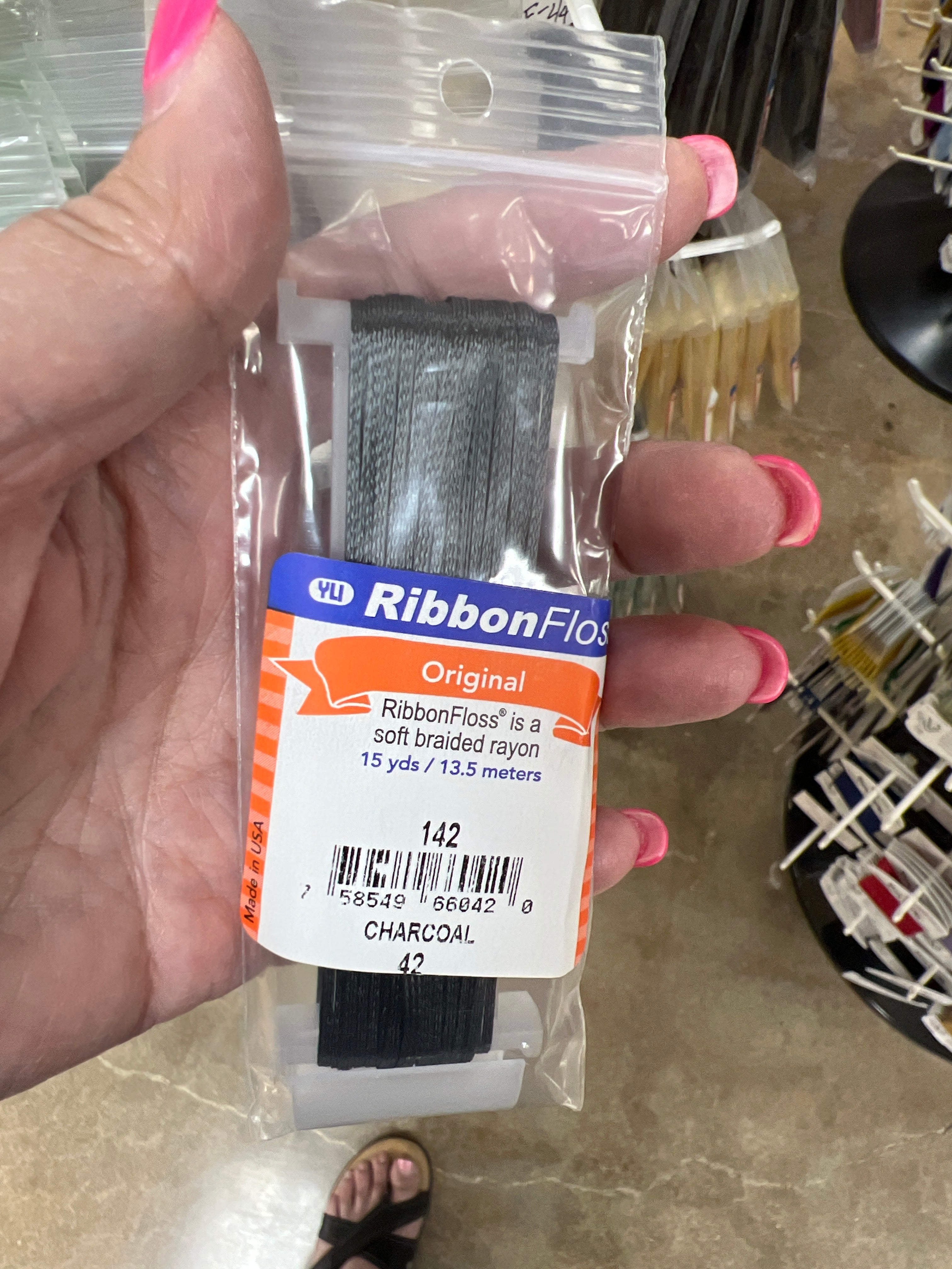 Ribbon Floss 142-042 Charcoal