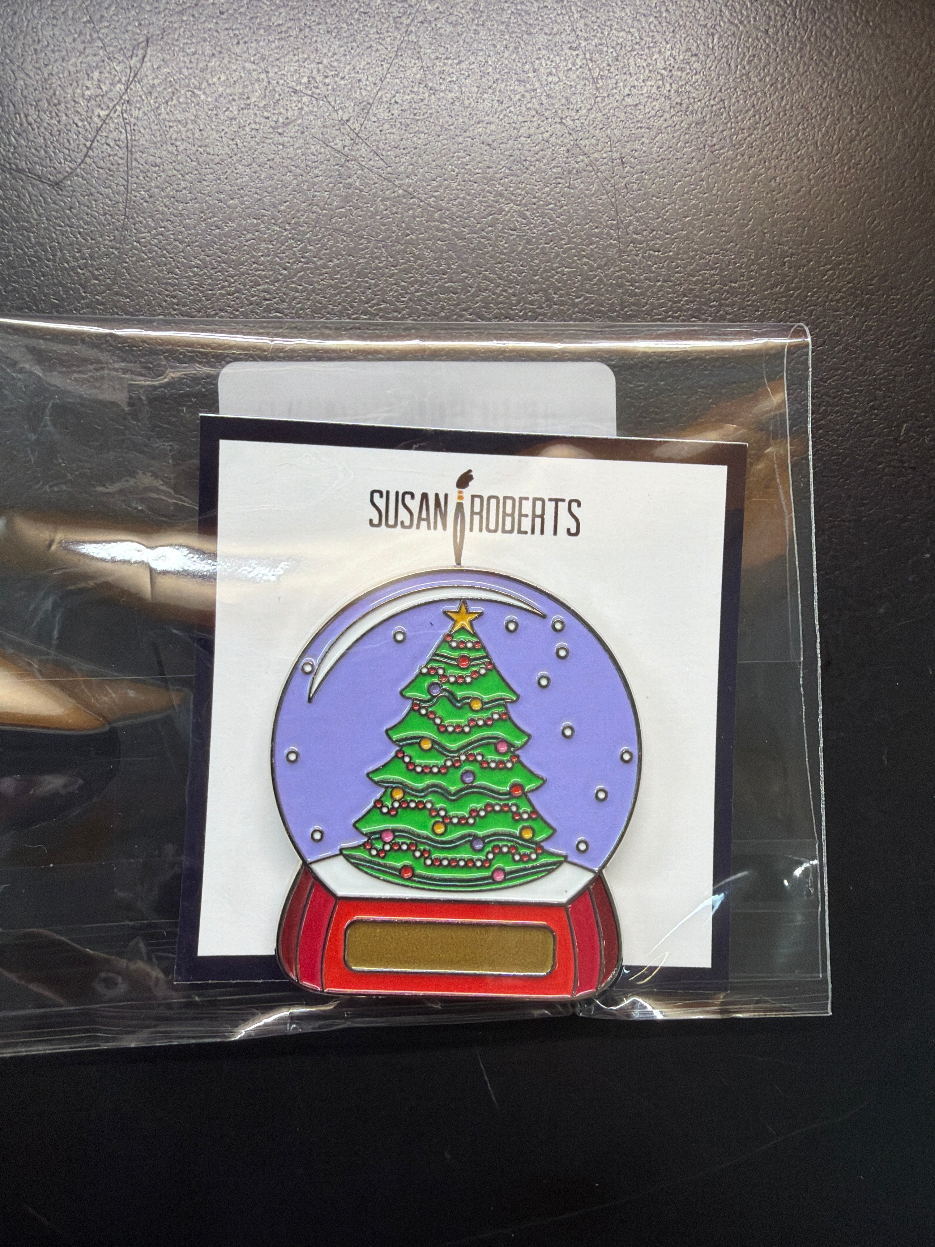 Christmas Tree Snow Globe Needleminder