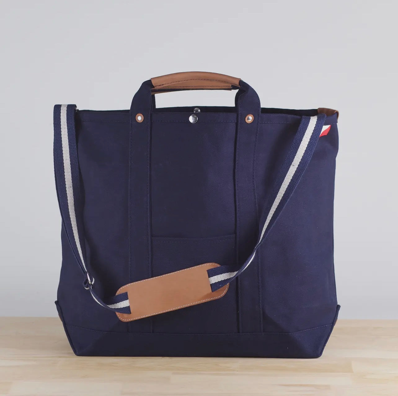 Cargo carry on tote