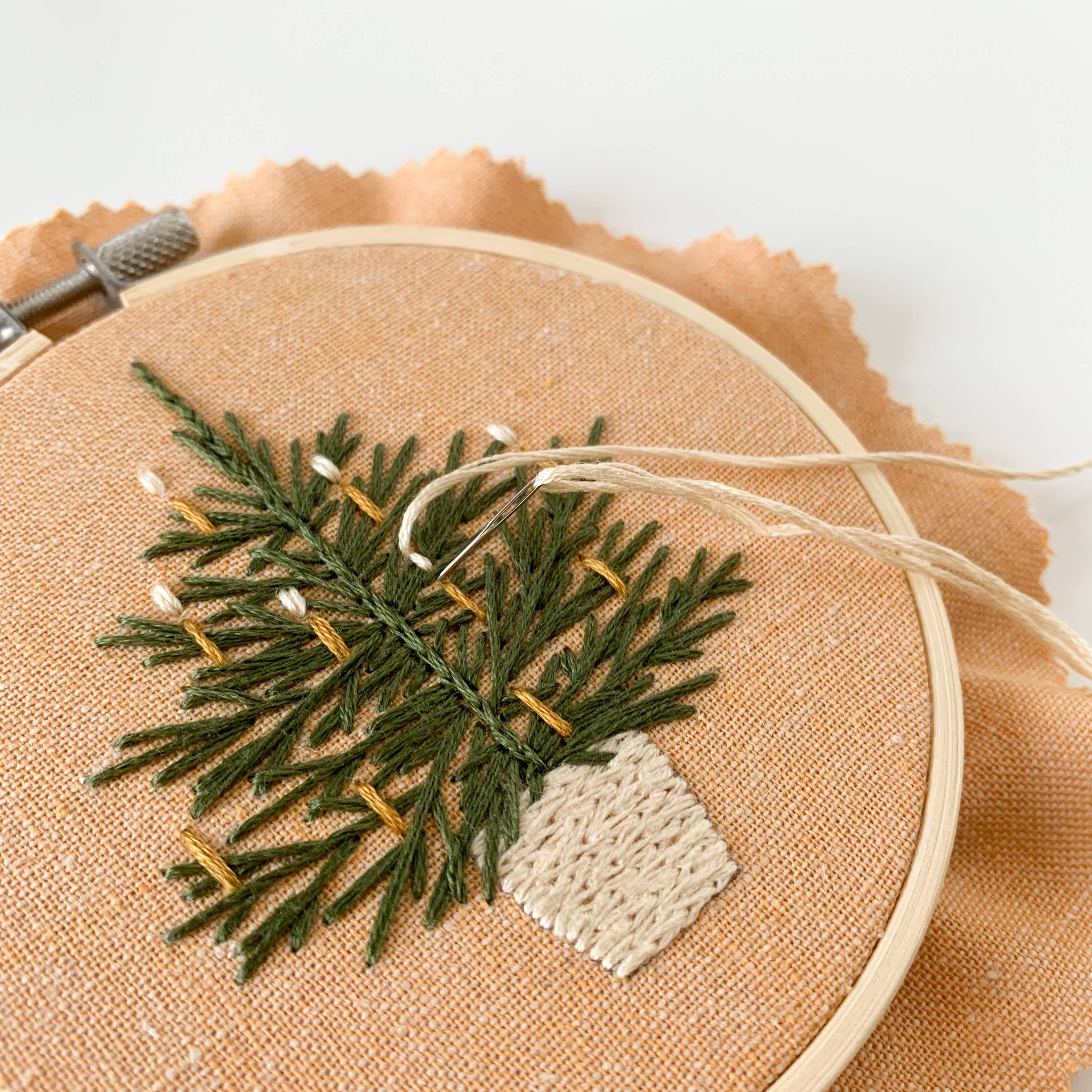 Christmas tree embroidery kit, beginner embroidery DIY kit