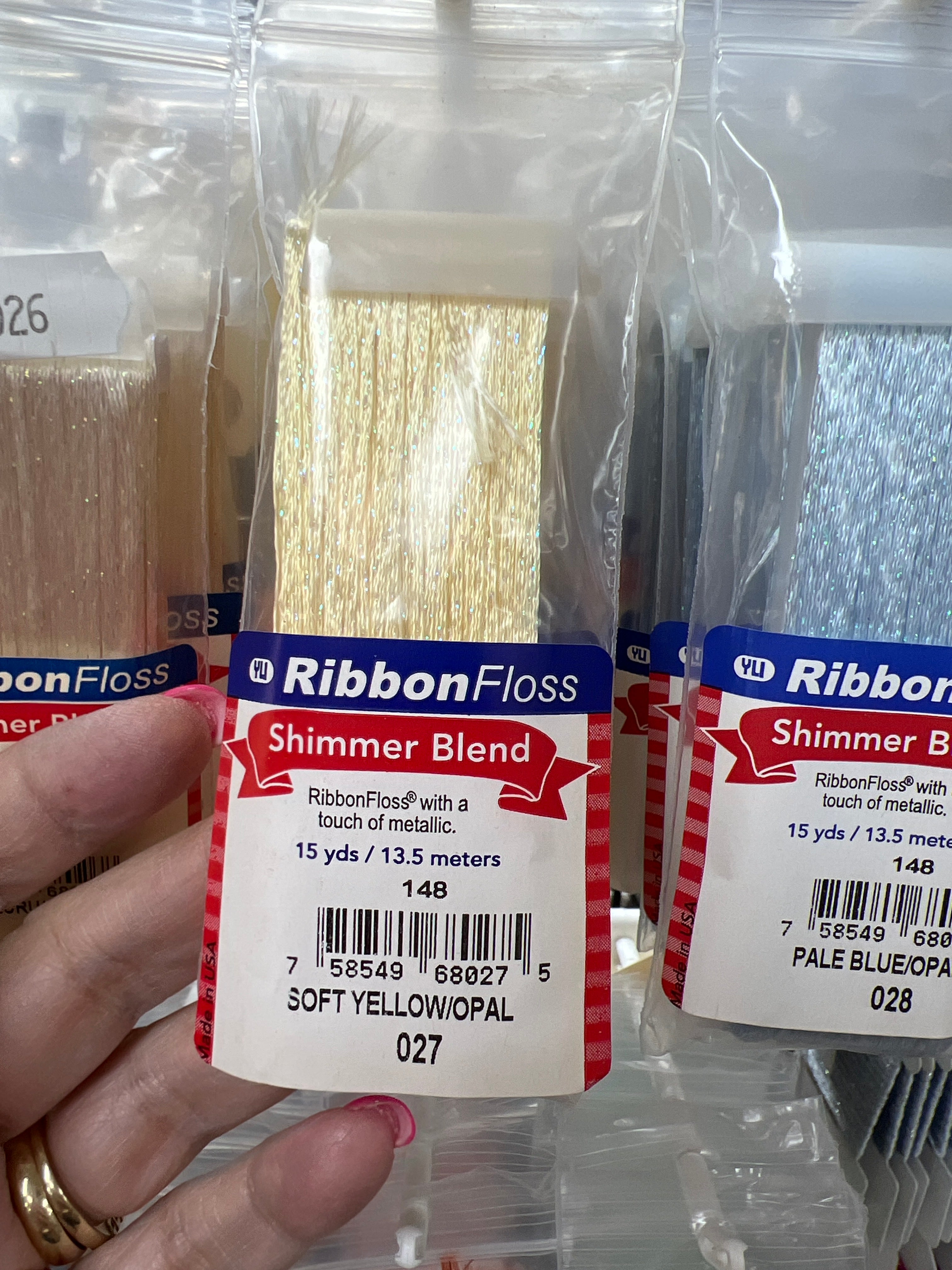 Ribbon Floss Shimmer 148-027 Soft Yellow / Opal