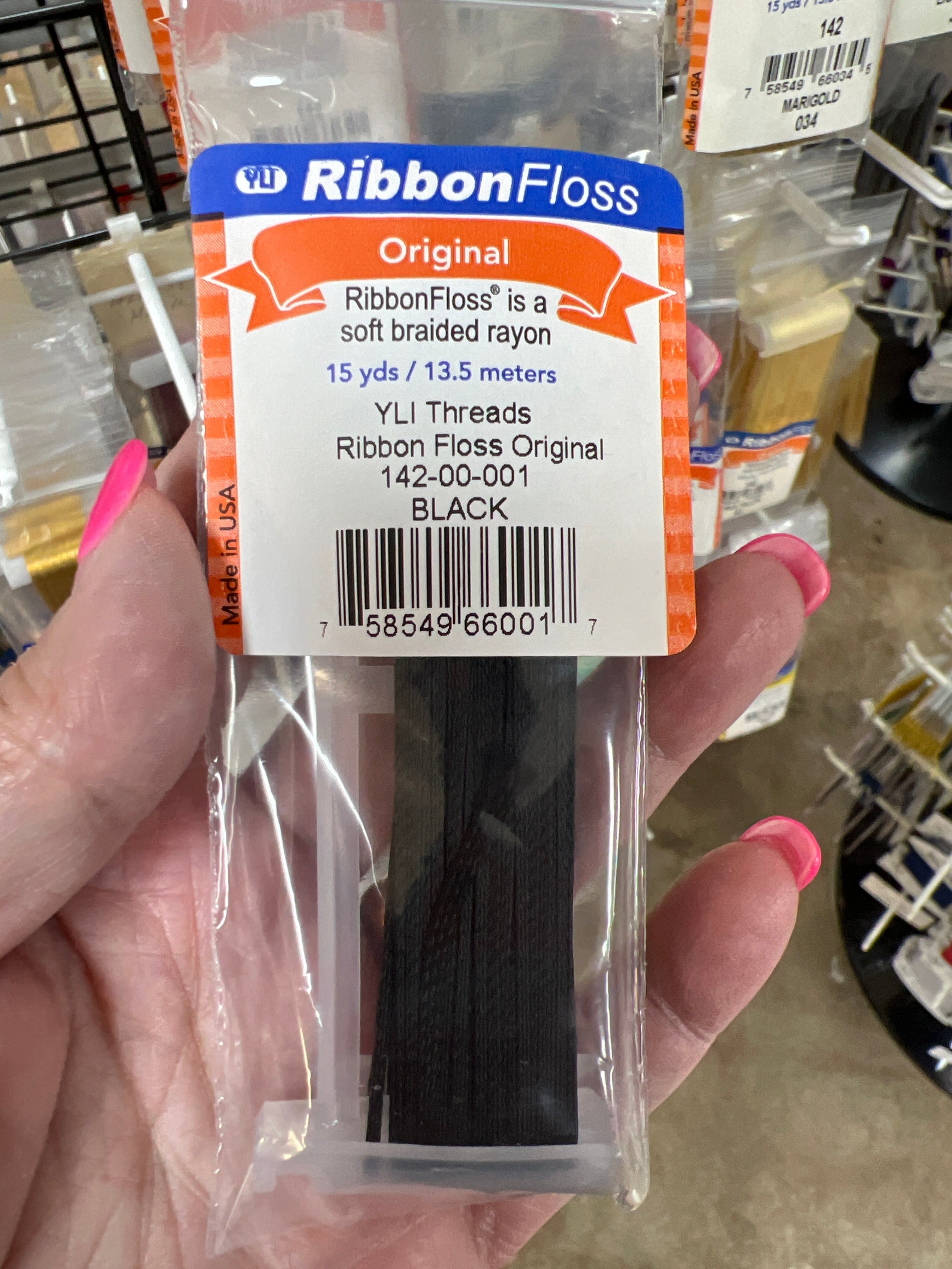 Ribbon Floss 142-001 Black