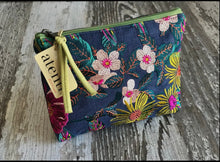 Load image into Gallery viewer, Flora Accessories Pouch