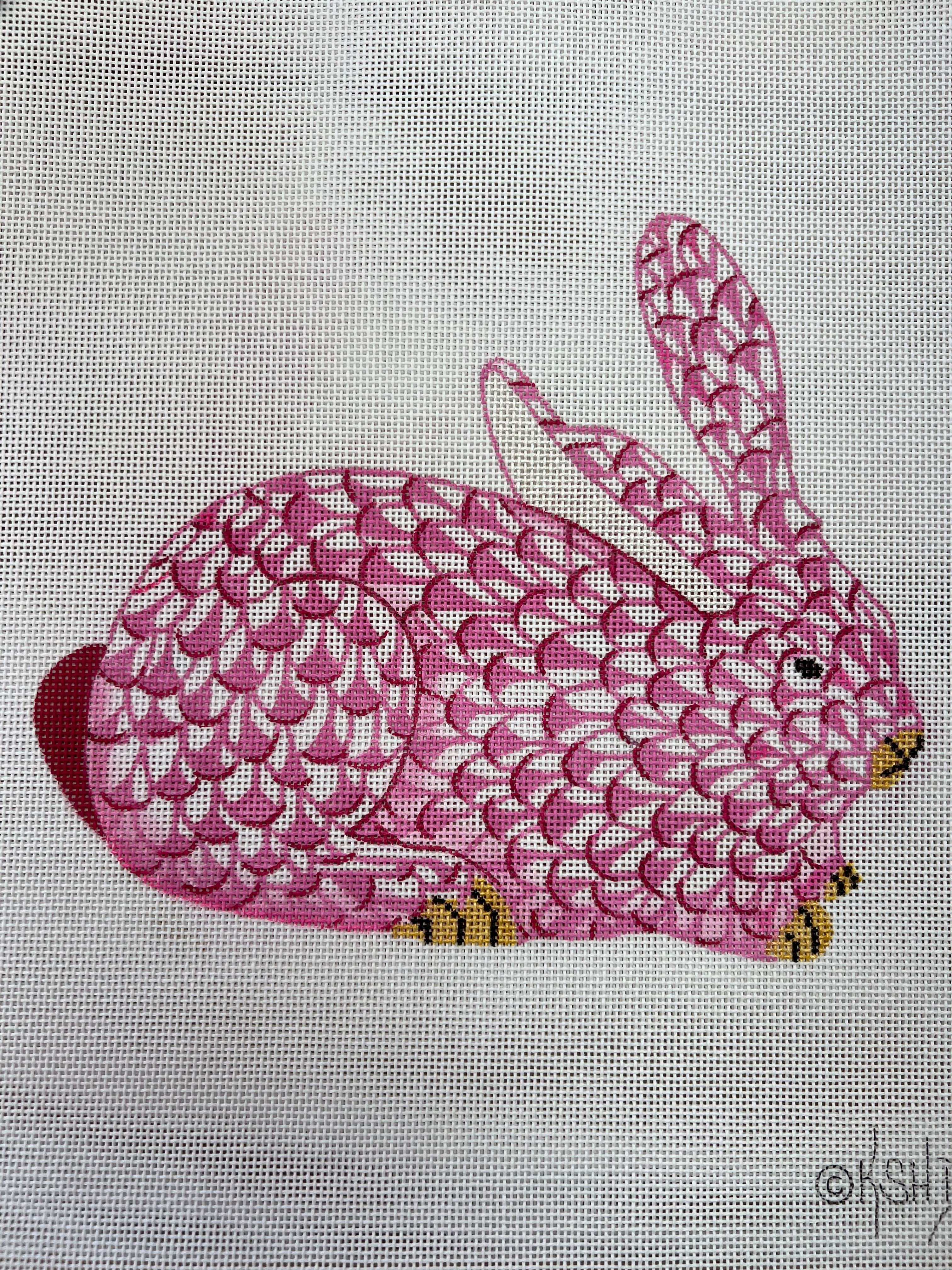 Herend-inspired crouching fishnet Bunny