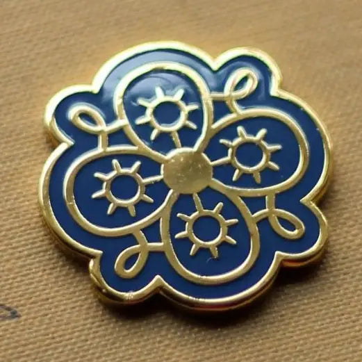Needle Minder Avlea Folk