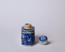 Load image into Gallery viewer, Porcelain Plum Blossom Lidded Caddy